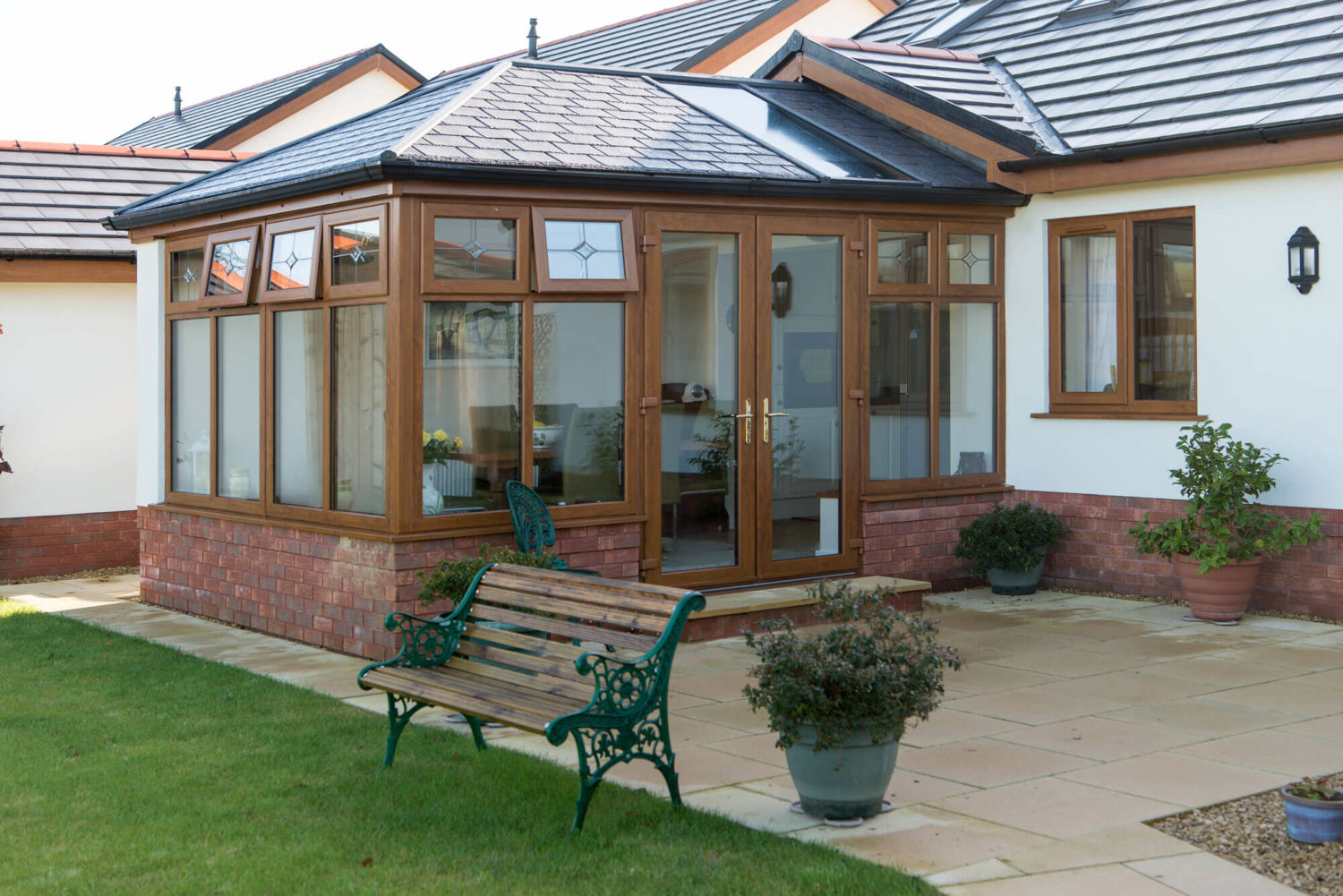 https://www.leekeswindows.co.uk/wp-content/uploads/2019/11/DSC1952-e1574430795593.jpg